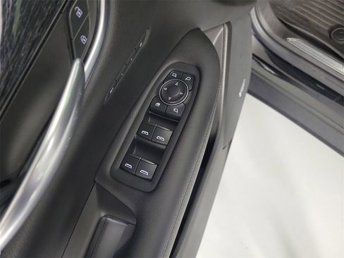 Used 2021 Cadillac XT5 Premium Luxury image 20