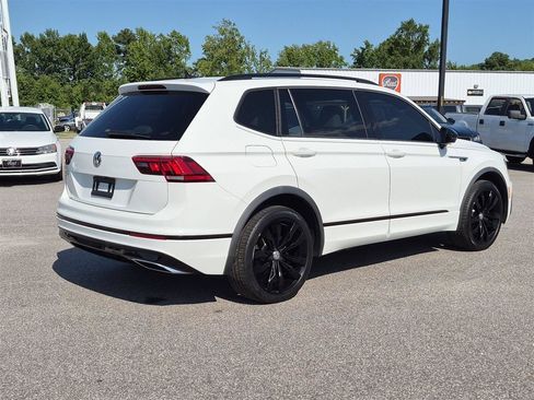Used 2021 Volkswagen Tiguan SE R-Line FWD image 3