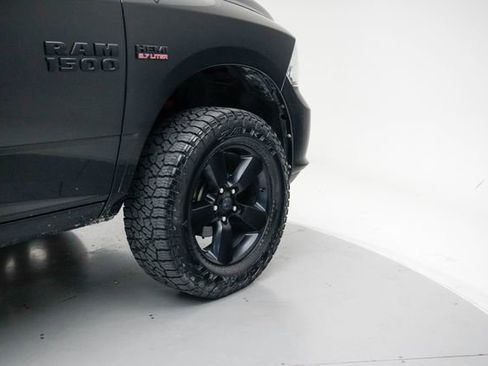 Used 2017 RAM 1500 Express w/ Black Ram 1500 Express Group AWD/4WD image 12