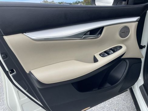 Used 2019 INFINITI QX50 Essential w/ Premium Audio Package FWD image 26