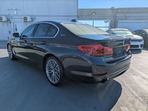 Used 2019 BMW 530e w/ Convenience Package image 5