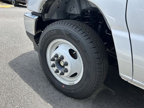 New 2026 Ford E-350 and Econoline 350 Super Duty w/ Power Equipment Group image 33