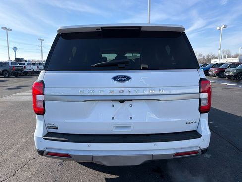 Used 2024 Ford Expedition Max XLT image 4
