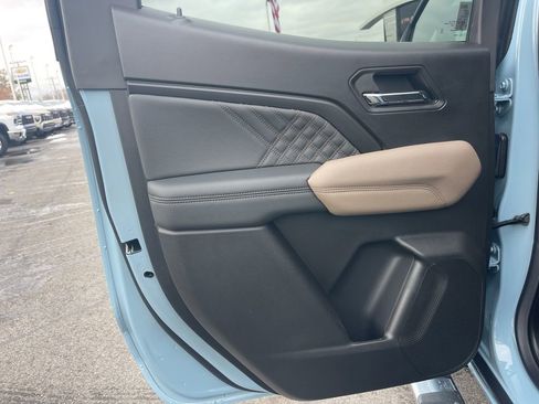 New 2026 GMC Canyon Denali image 13