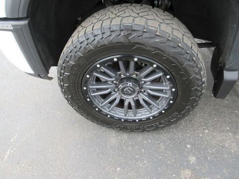 Used 2024 GMC Sierra 2500 Denali Ultimate AWD/4WD image 15
