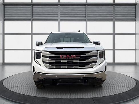 New 2026 GMC Sierra 1500 SLE w/ X31 Off-Road Package image 9