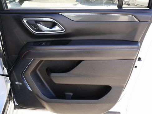 Used 2023 Chevrolet Suburban RST image 14