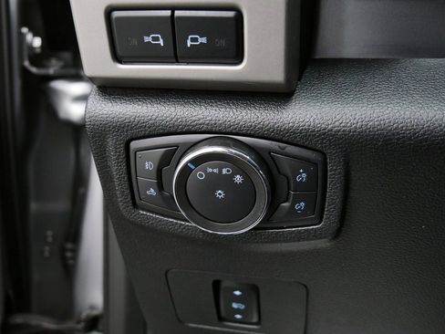 Used 2021 Ford F350 Lariat w/ Lariat Value Package image 27