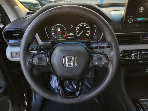 Used 2023 Honda Pilot LX image 25