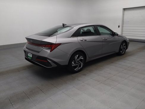 Used 2025 Hyundai Elantra SEL FWD image 10