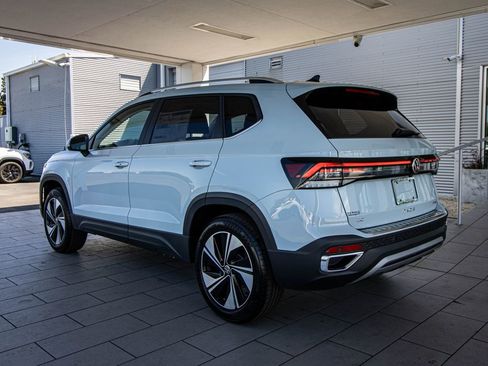 New 2026 Volkswagen Taos SE AWD/4WD image 14