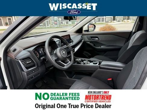 Used 2023 Nissan Rogue SV image 4