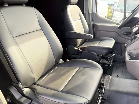 New 2026 Ford Transit 250 148 Medium Roof w/ Load Area Protection Package image 22