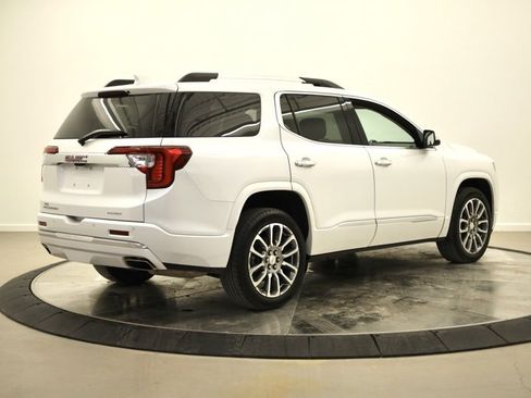 Used 2023 GMC Acadia Denali w/ Denali Ultimate Package image 3