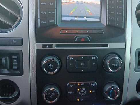 Certified 2017 Ford Expedition XLT w/ Equipment Group 201A image 2