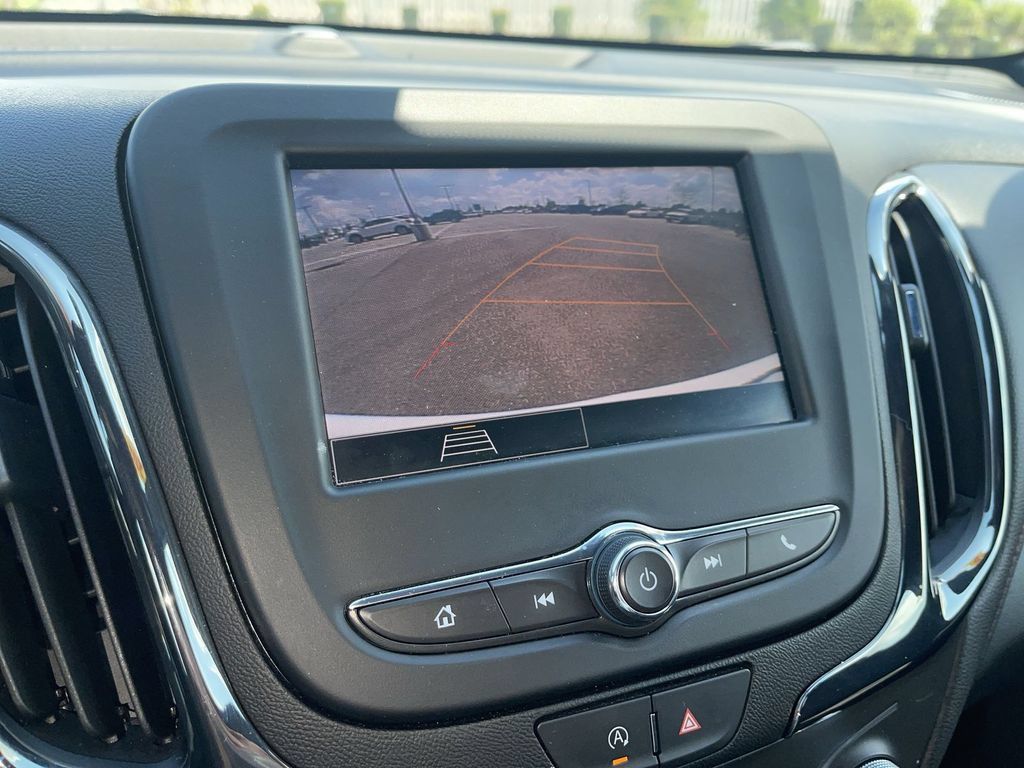 Used 2024 Chevrolet Equinox RS FWD image 19