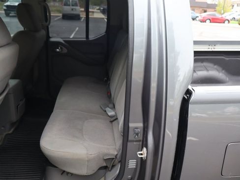 Used 2017 Nissan Frontier SV w/ SV Value Truck Package AWD/4WD image 20