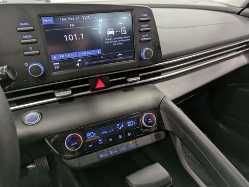 Certified 2023 Hyundai Elantra SEL FWD image 10
