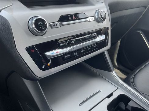 Certified 2023 Ford Explorer XLT w/ Equipment Group 202A AWD/4WD image 20