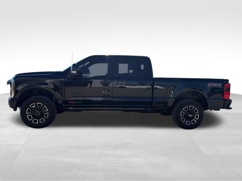 Used 2025 Ford F350 Platinum AWD/4WD image 10