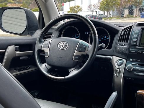 Used 2008 Toyota Land Cruiser AWD/4WD image 20