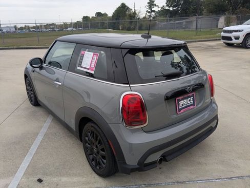 Used 2023 MINI Cooper 2-Door Hardtop image 8