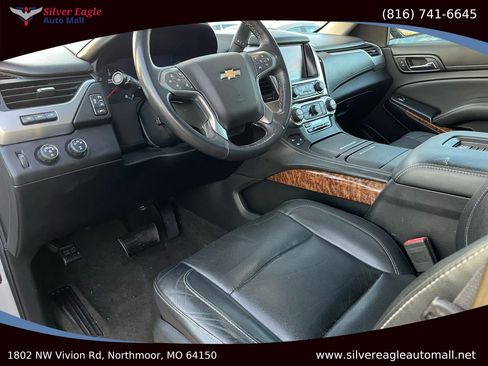 Used 2016 Chevrolet Suburban LTZ image 8