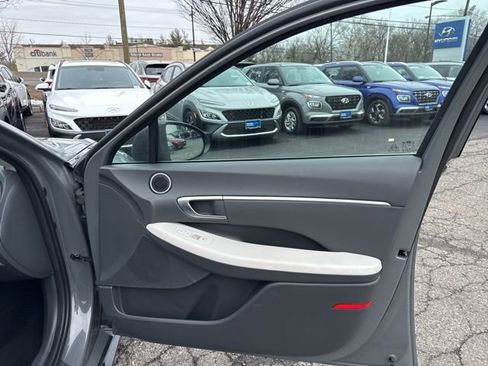 Used 2023 Hyundai Sonata SEL w/ Winter Weather Package image 28