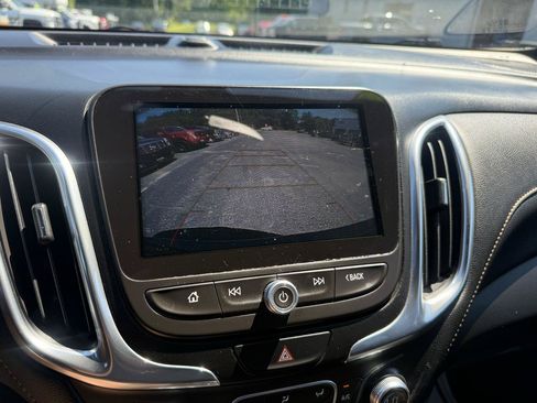 Used 2018 Chevrolet Equinox LT w/ Sun & Infotainment Package AWD/4WD image 32