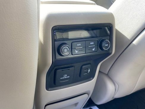 Certified 2019 GMC Acadia Denali w/ Technology Package image 22