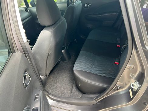 Used 2018 Nissan Versa Note SV FWD image 11