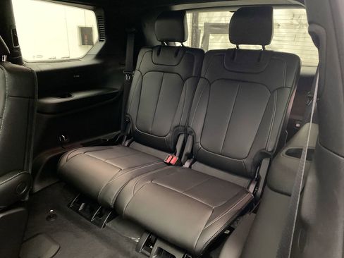 New 2026 Jeep Grand Cherokee L Limited AWD/4WD image 25