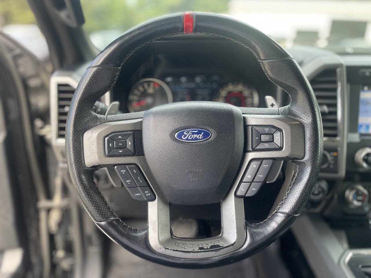 Used 2019 Ford F150 Raptor w/ Equipment Group 802A Luxury AWD/4WD image 11
