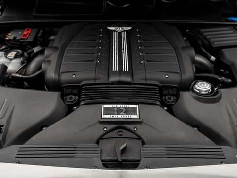 Used 2018 Bentley Bentayga AWD/4WD image 58