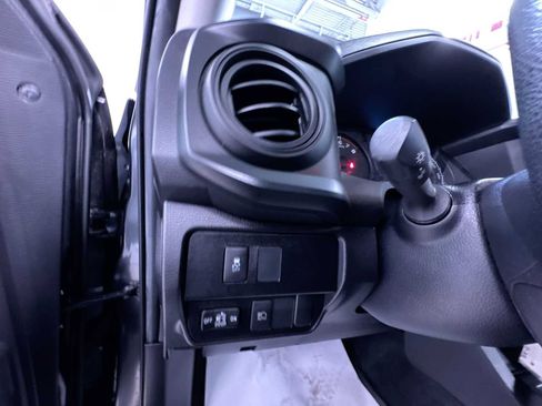 Used 2022 Toyota Tacoma SR image 16