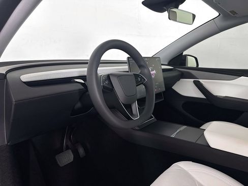 Used 2026 Tesla Model Y Long Range AWD/4WD image 12