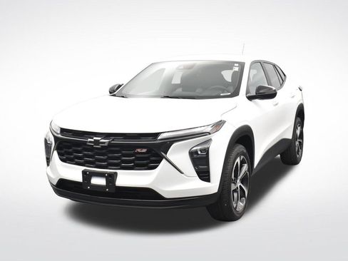 Used 2024 Chevrolet Trax RS FWD image 12