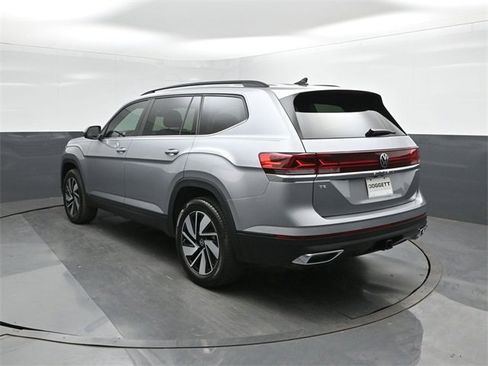 New 2026 Volkswagen Atlas SE image 5