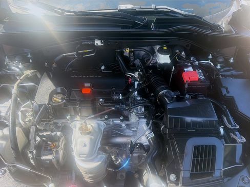 Certified 2024 Honda HR-V LX image 34