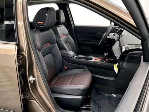 New 2026 Nissan Kicks SR image 36