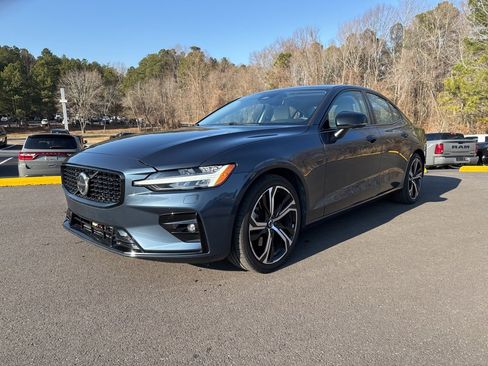 Used 2024 Volvo S60 B5 Plus image 12