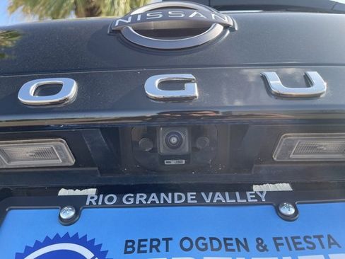 Used 2023 Nissan Rogue SL w/ SL Premium Package image 6