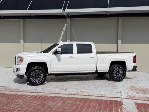 Used 2016 GMC Sierra 2500 Denali w/ Duramax Plus Package AWD/4WD image 5