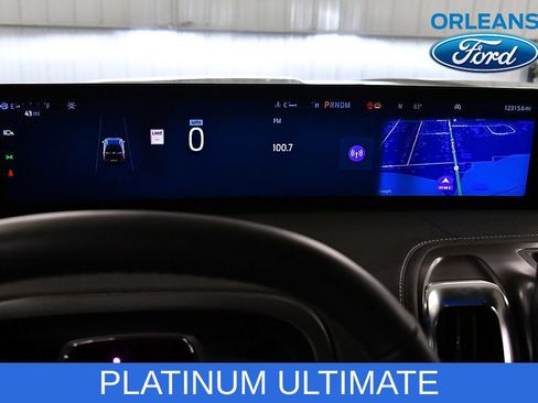 Used 2025 Ford Expedition Platinum w/ Platinum Ultimate Package AWD/4WD image 17