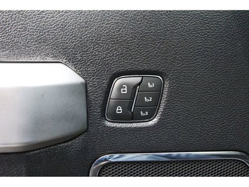 Used 2021 Ford F250 Lariat w/ Lariat Ultimate Package AWD/4WD image 24