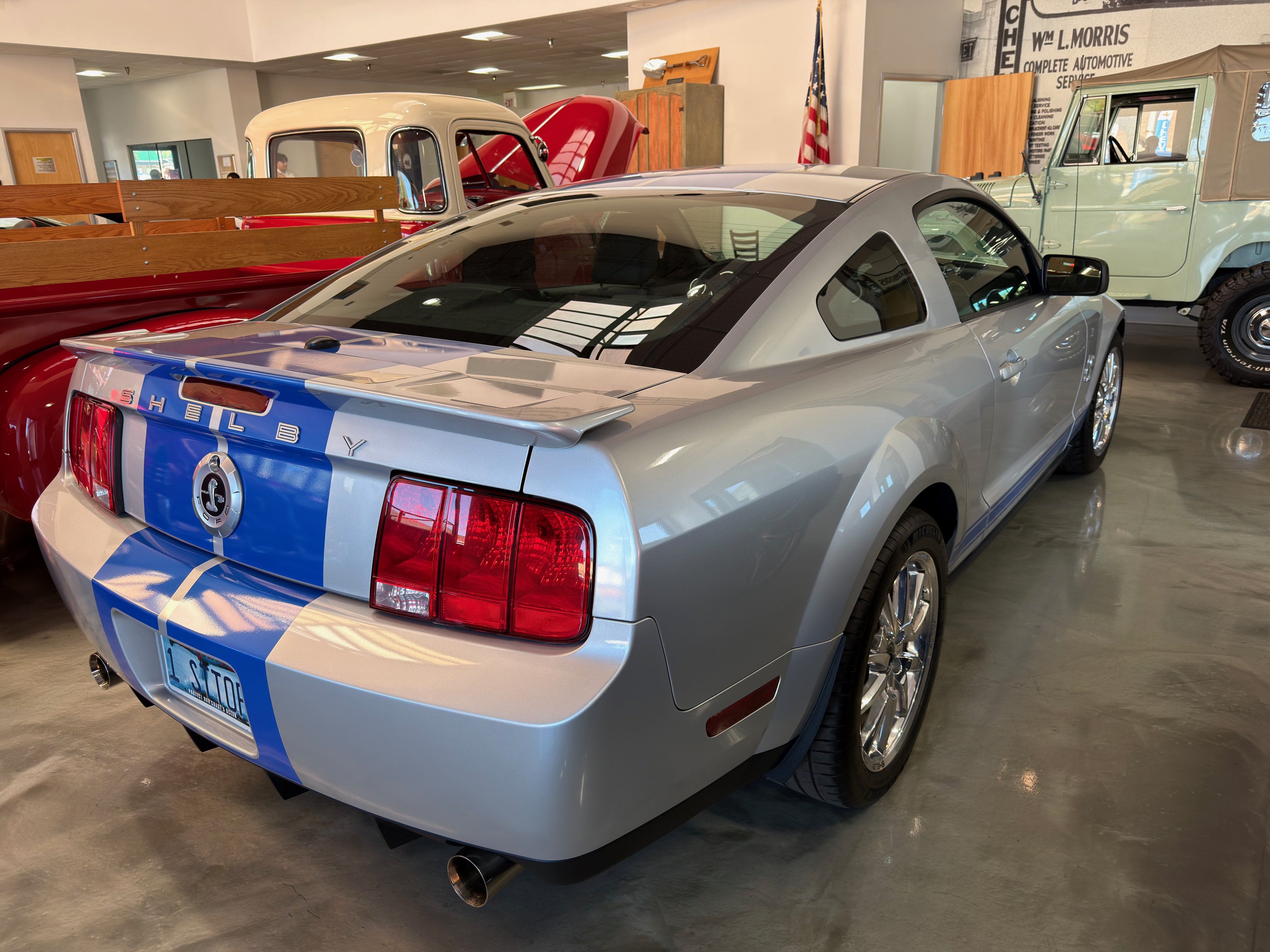 Used 2009 Ford Mustang Shelby GT500 RWD image 8