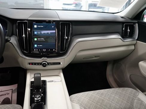 Used 2022 Volvo XC60 T8 Inscription Expression image 14