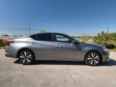 Used 2022 Nissan Altima 2.5 SV image 32