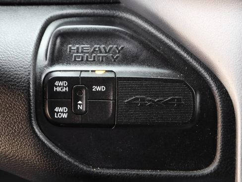 Used 2022 RAM 2500 Big Horn w/ Night Edition AWD/4WD image 34