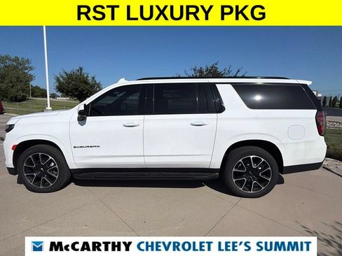 Used 2024 Chevrolet Suburban RST w/ Luxury Package AWD/4WD image 5